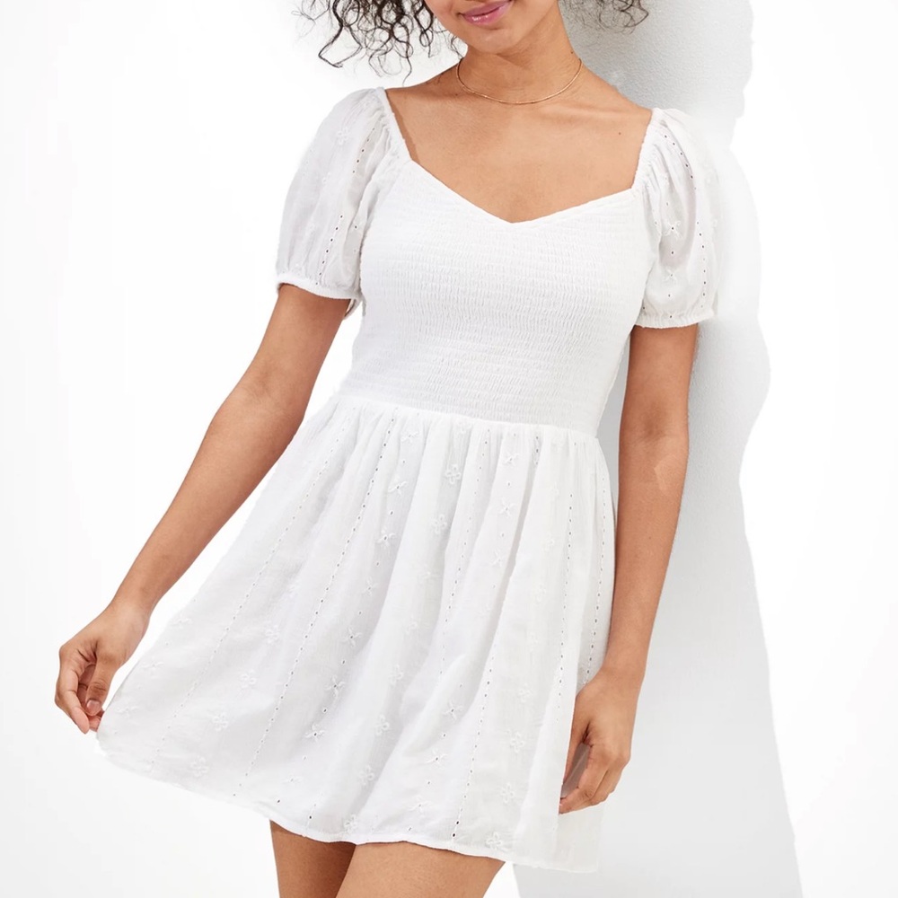 American Eagle Solid Eyelet Puff-Sleeve Dress